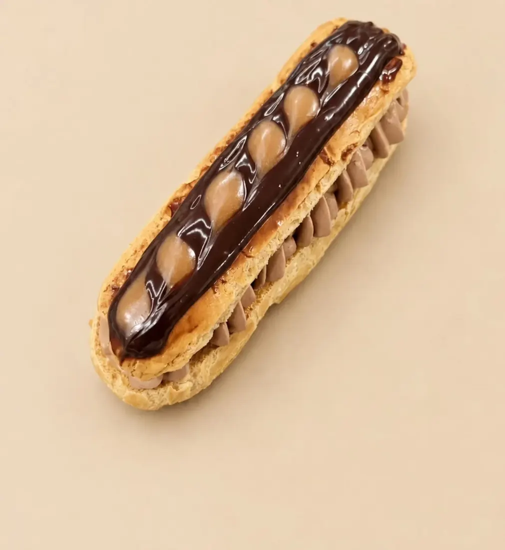 Éclair au chocolat en pâte à choux maison