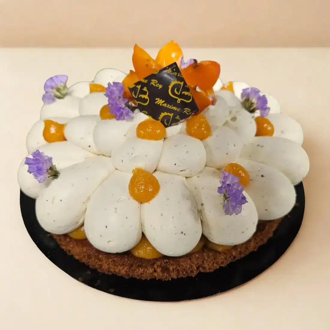 Pâtisserie fleur à la crème et aux fruits signée Maxime Rey