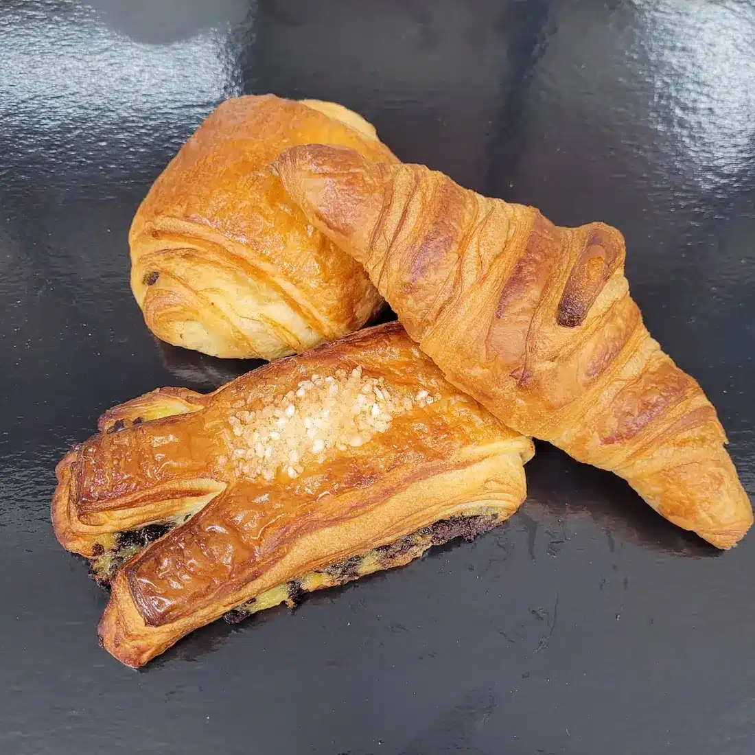 Croissant et viennoiseries pur beurre faits maison